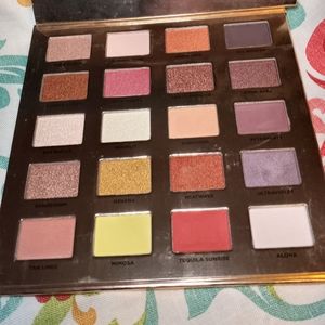 New Iconic eyeshadow palette